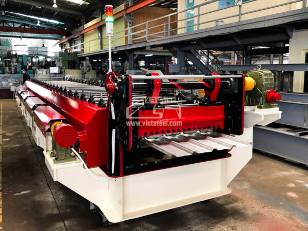 Roofing Roll Forming Machine (RF-EL Model) vietsteel