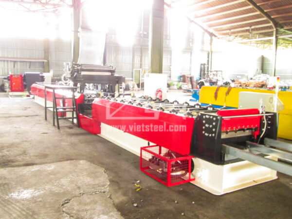 Vietsteel Roofing Roll Forming machine with PE