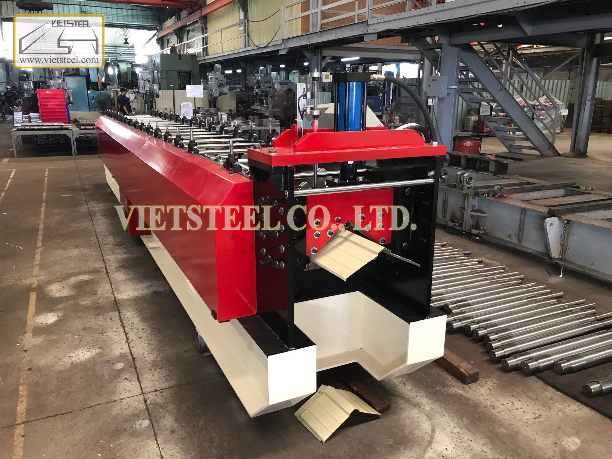 Long Ridge Machine RIDGE CAPPING MACHINE LONG SPAN (Model RL-HD) - Vietsteel Machinery