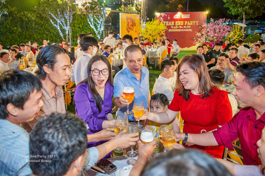 Vietsteel year-end party